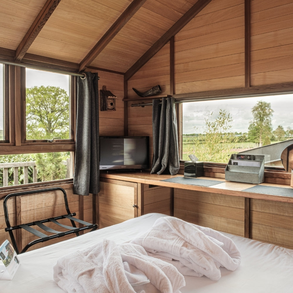 Coffret Cadeau • Séjour Bio & Terroir au Cabanon avec Jacuzzi® Privatif • [1 NUIT]