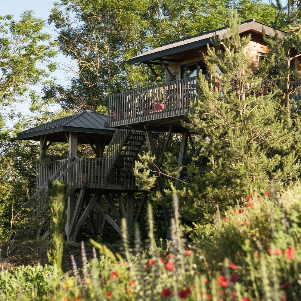 Coffret Cadeau • Séjour Gourmand [1 NUIT] • Hébergement Luxe au Choix avec Jacuzzi® Privatif