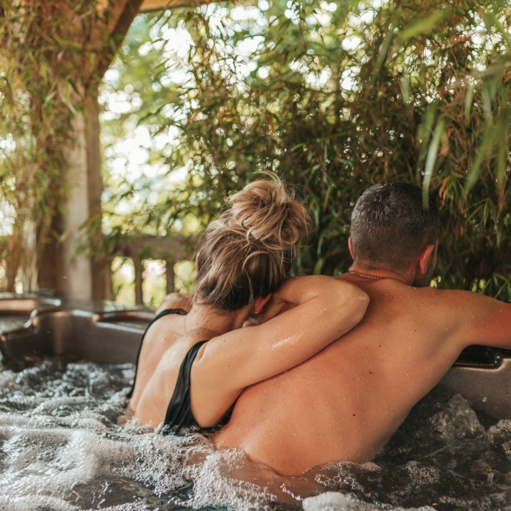 Coffret Cadeau • Séjour Bien-Être [1 NUIT] • Hébergement Luxe au Choix avec Jacuzzi® Privatif