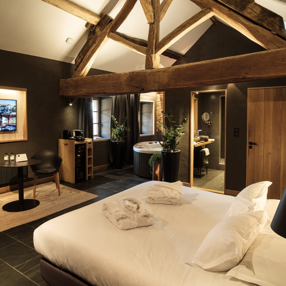 Coffret Cadeau • Séjour Bio & Terroir à La Suite avec Jacuzzi® Privatif Intérieur • [1 NUIT]