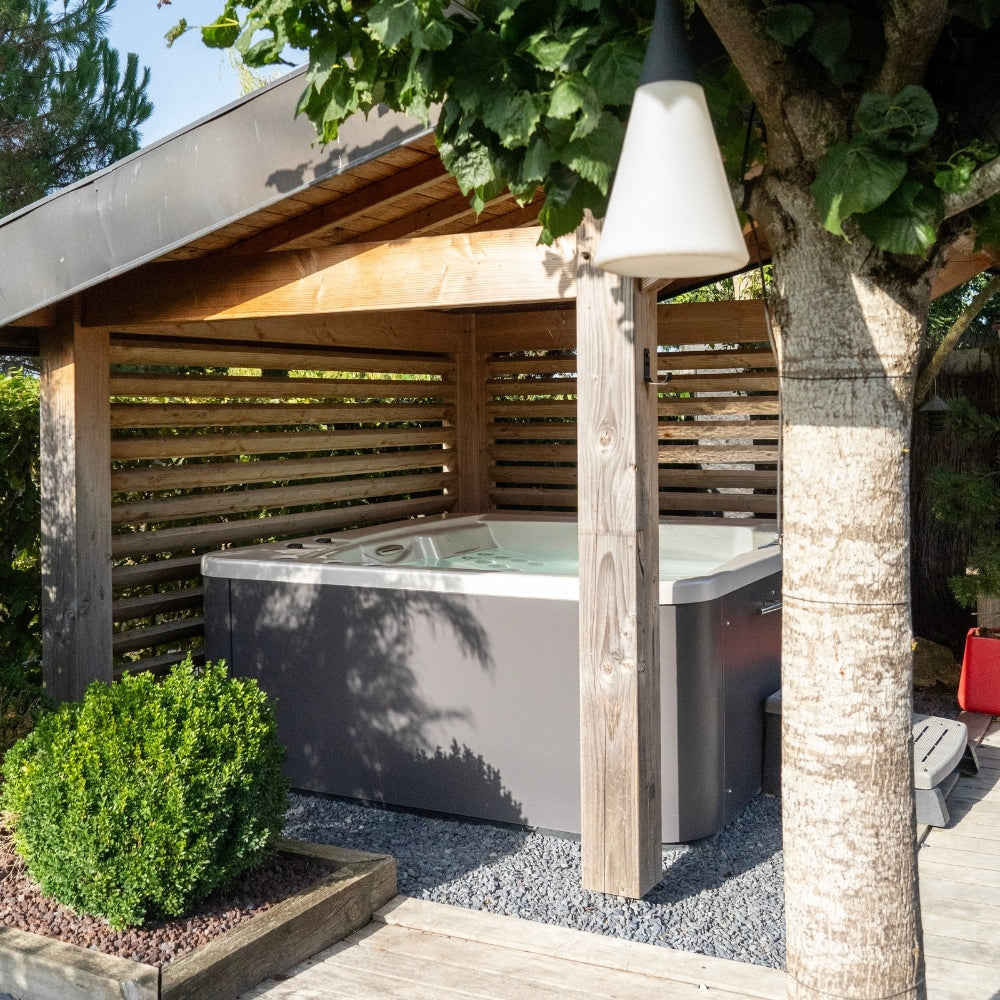 Coffret Cadeau • Séjour Bio & Terroir au Logis avec Jacuzzi® Privatif • [1 NUIT]